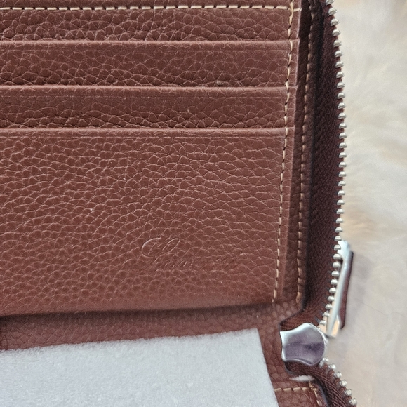 RFID Brown 100% Real Pebbled Leather Wallet Fits Phone and Passport Wristlet - Picture 4 of 7